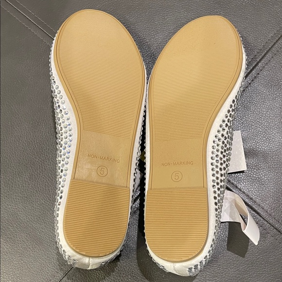 Art Class Sparkling Silver Flats - Picture 3 of 7